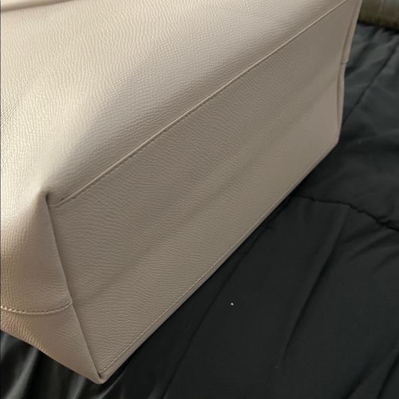 kate spade ♠️ Cream Leather Tote with Navy Scarf Detail - Picture 7 of 7